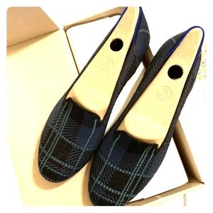 Rothy’s Navy Plaid loafers New in Box 9 Rothys